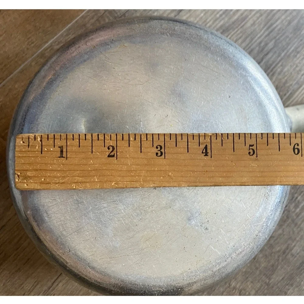 Vintage Wear-Ever Aluminum Sauce Pan No 3013 Riveted Handle‎ Pour Spout Made USA